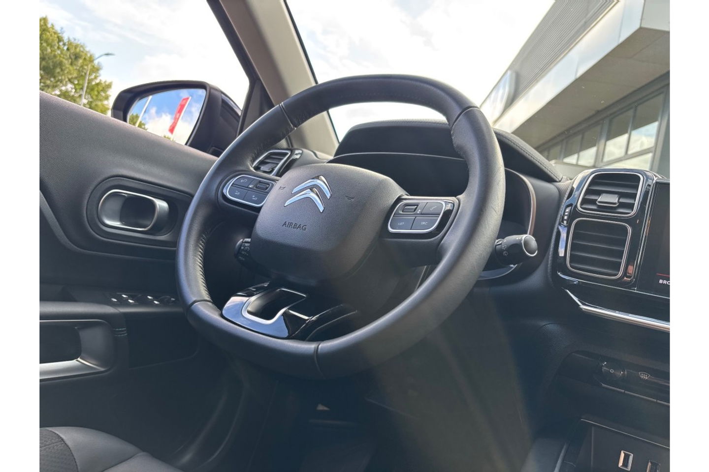 Citroën C5 Aircross 1.2 PURETECH FEEL PACK AIRCO NAVI CARPLAY PDC-CAMERA.