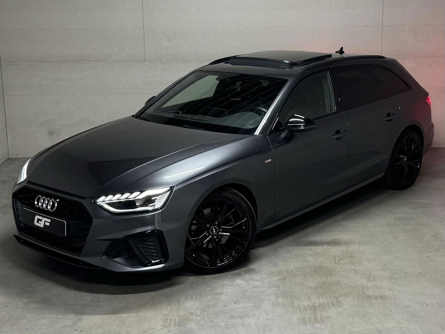 Audi A4 Avant 35 TFSI S-Line Black Edition Pano Virtual Sfeer NAP