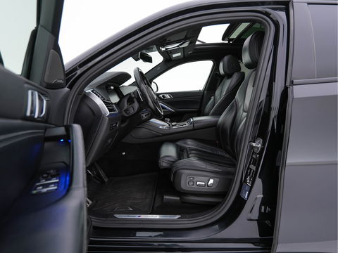 BMW X6 M50d High Executive AWD (INCL-BTW) Aut. *PANO | HEAD-UP | LASER-LIGHT | LUXURY-LEATHER | ADAPTIVE-CRUISE | SOFT-CLOSE | HARMAN/KARDON | BLIND-SPOT | MEMORY-PACK | BMW-INDIVIDUAL | HEATED-SPORTSEATS | TOP-VIEW | TOWB