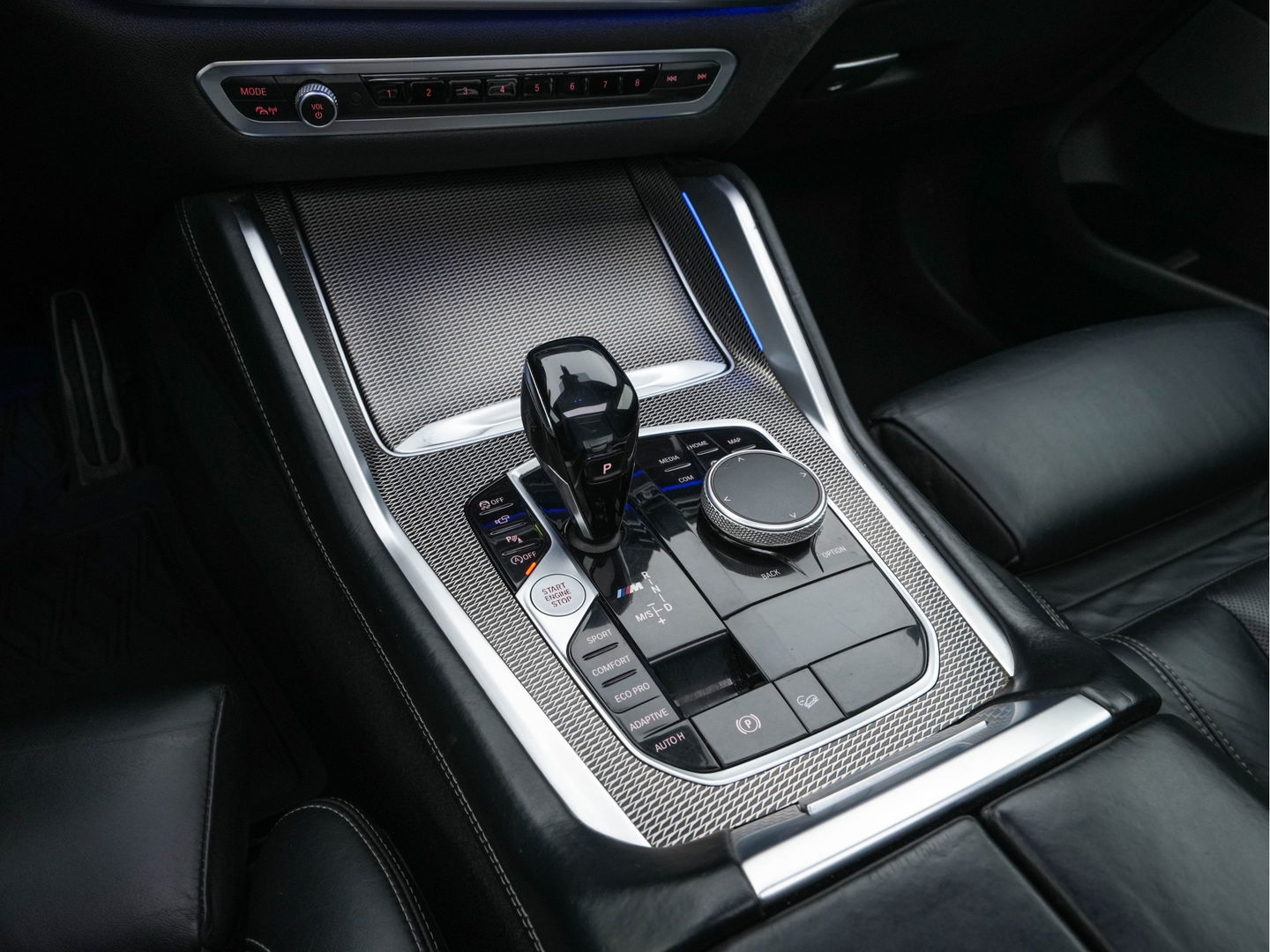 BMW X6 M50d High Executive AWD (INCL-BTW) Aut. *PANO | HEAD-UP | LASER-LIGHT | LUXURY-LEATHER | ADAPTIVE-CRUISE | SOFT-CLOSE | HARMAN/KARDON | BLIND-SPOT | MEMORY-PACK | BMW-INDIVIDUAL | HEATED-SPORTSEATS | TOP-VIEW | TOWB