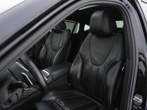 BMW X6 M50d High Executive AWD (INCL-BTW) Aut. *PANO | HEAD-UP | LASER-LIGHT | LUXURY-LEATHER | ADAPTIVE-CRUISE | SOFT-CLOSE | HARMAN/KARDON | BLIND-SPOT | MEMORY-PACK | BMW-INDIVIDUAL | HEATED-SPORTSEATS | TOP-VIEW | TOWB