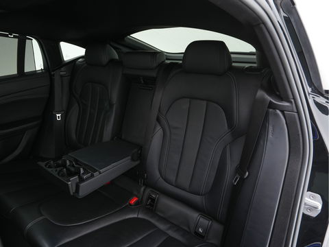 BMW X6 M50d High Executive AWD (INCL-BTW) Aut. *PANO | HEAD-UP | LASER-LIGHT | LUXURY-LEATHER | ADAPTIVE-CRUISE | SOFT-CLOSE | HARMAN/KARDON | BLIND-SPOT | MEMORY-PACK | BMW-INDIVIDUAL | HEATED-SPORTSEATS | TOP-VIEW | TOWB