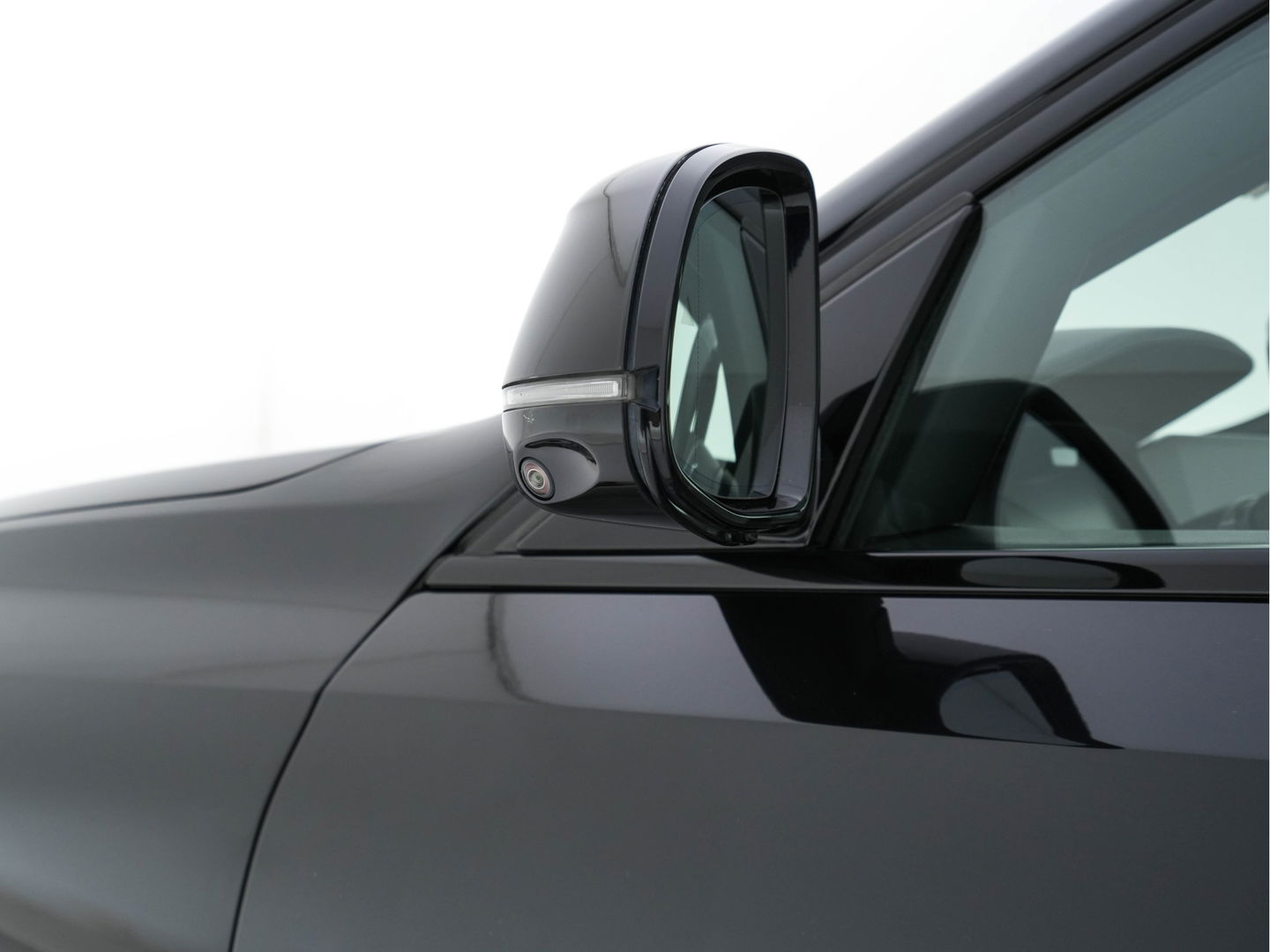 BMW X6 M50d High Executive AWD (INCL-BTW) Aut. *PANO | HEAD-UP | LASER-LIGHT | LUXURY-LEATHER | ADAPTIVE-CRUISE | SOFT-CLOSE | HARMAN/KARDON | BLIND-SPOT | MEMORY-PACK | BMW-INDIVIDUAL | HEATED-SPORTSEATS | TOP-VIEW | TOWB