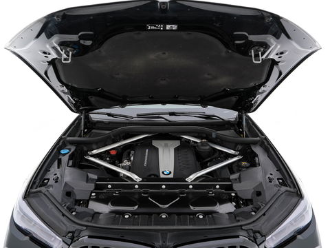 BMW X6 M50d High Executive AWD (INCL-BTW) Aut. *PANO | HEAD-UP | LASER-LIGHT | LUXURY-LEATHER | ADAPTIVE-CRUISE | SOFT-CLOSE | HARMAN/KARDON | BLIND-SPOT | MEMORY-PACK | BMW-INDIVIDUAL | HEATED-SPORTSEATS | TOP-VIEW | TOWB