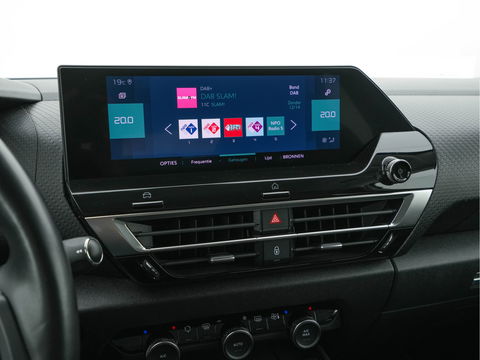 Citroën Ë-C4 Shine 50 kWh [ 3-Fase ] Aut *HEAD-UP | FULL-LED | LEATHER-MICROFIBRE | CAMERA | DIGI-COCKPIT | NAVI-FULLMAP | KEYLESS | COMFORT-SEATS | ECC | LANE-ASSIST | PDC | CCS-FASTLOADER | CRUISE | CARPLAY | 18''ALU*