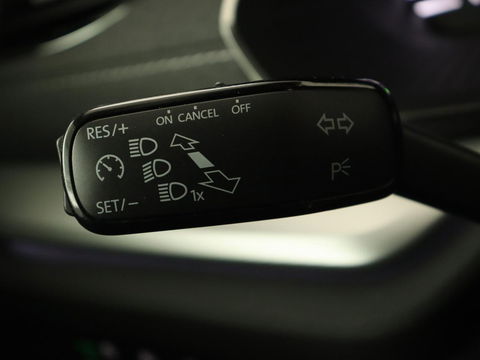 Škoda Octavia 1.4 TSI iV PHEV Business Edition | Stoelverwarming | Carplay | Full LED | Keyless | Sfeerverlichting | Digital Cockpit | Climate control | Cruise control | Parkeerhulp | Plug In