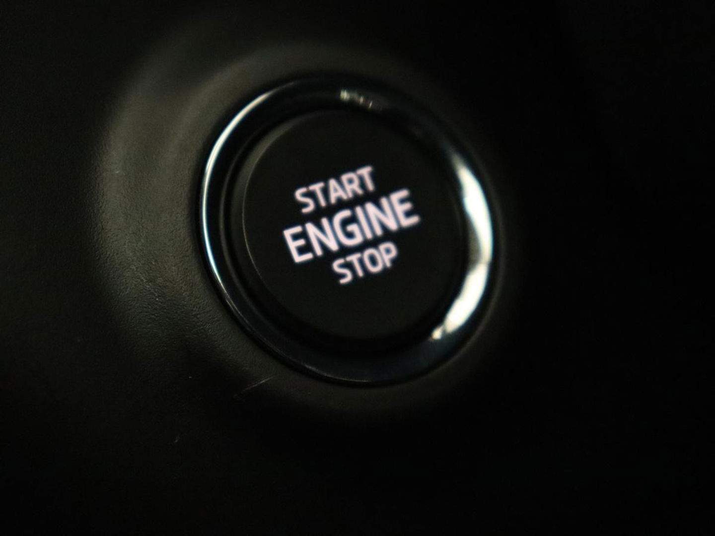 Škoda Octavia 1.4 TSI iV PHEV Business Edition | Stoelverwarming | Carplay | Full LED | Keyless | Sfeerverlichting | Digital Cockpit | Climate control | Cruise control | Parkeerhulp | Plug In