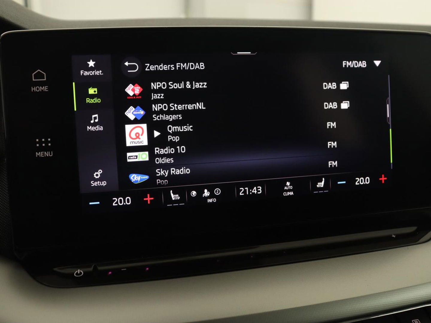 Škoda Octavia 1.4 TSI iV PHEV Business Edition | Stoelverwarming | Carplay | Full LED | Keyless | Sfeerverlichting | Digital Cockpit | Climate control | Cruise control | Parkeerhulp | Plug In