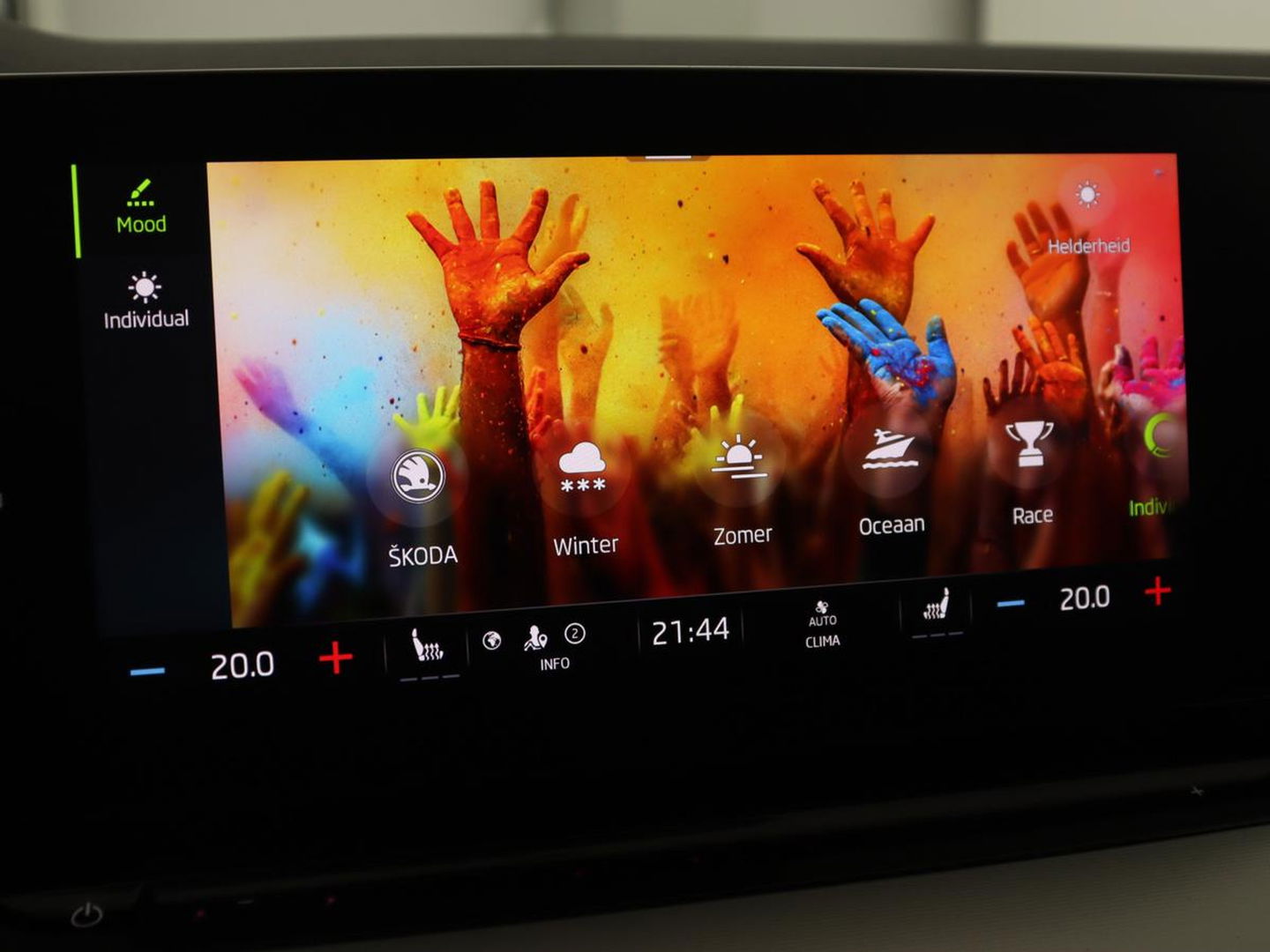 Škoda Octavia 1.4 TSI iV PHEV Business Edition | Stoelverwarming | Carplay | Full LED | Keyless | Sfeerverlichting | Digital Cockpit | Climate control | Cruise control | Parkeerhulp | Plug In