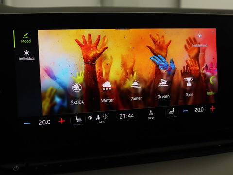 Škoda Octavia 1.4 TSI iV PHEV Business Edition | Stoelverwarming | Carplay | Full LED | Keyless | Sfeerverlichting | Digital Cockpit | Climate control | Cruise control | Parkeerhulp | Plug In