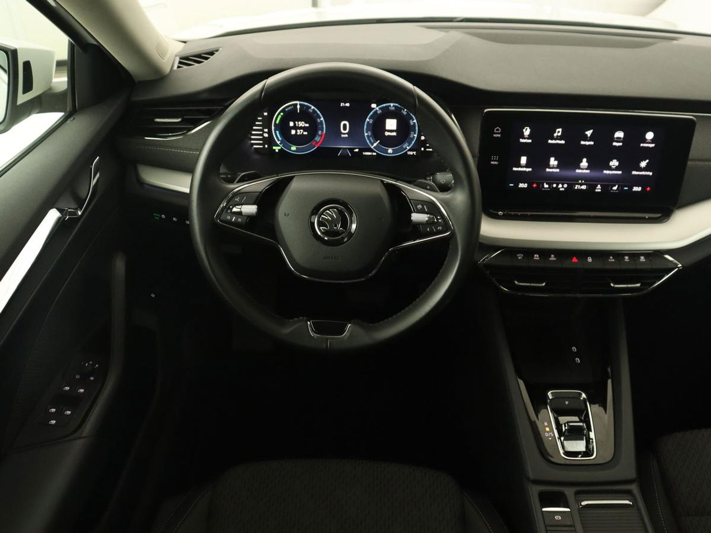 Škoda Octavia 1.4 TSI iV PHEV Business Edition | Stoelverwarming | Carplay | Full LED | Keyless | Sfeerverlichting | Digital Cockpit | Climate control | Cruise control | Parkeerhulp | Plug In