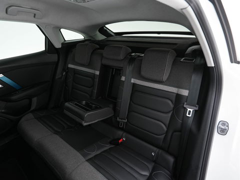 Citroën Ë-C4 Shine 50 kWh [ 3-Fase ] Aut *HEAD-UP | FULL-LED | LEATHER-MICROFIBRE | CAMERA | DIGI-COCKPIT | NAVI-FULLMAP | KEYLESS | COMFORT-SEATS | ECC | LANE-ASSIST | PDC | CCS-FASTLOADER | CRUISE | CARPLAY | 18''ALU*