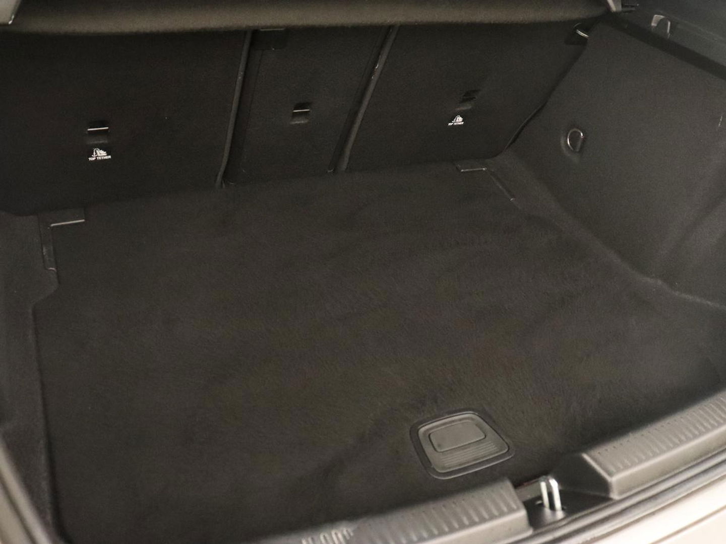 Mercedes-Benz A-Klasse 180 Business Solution AMG | Panoramadak | Stoelverwarming | Leder/Alcantara | Navigatie | Park Assist | Camera | Widescreen | Full LED
