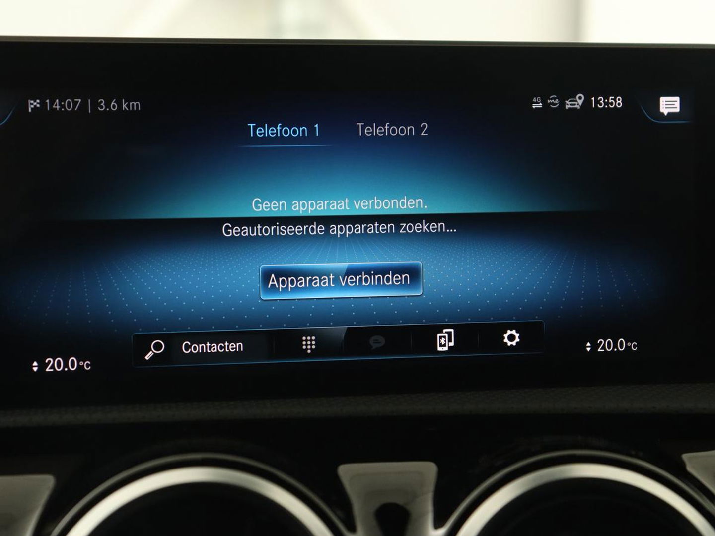 Mercedes-Benz A-Klasse 180 Business Solution AMG | Panoramadak | Stoelverwarming | Leder/Alcantara | Navigatie | Park Assist | Camera | Widescreen | Full LED
