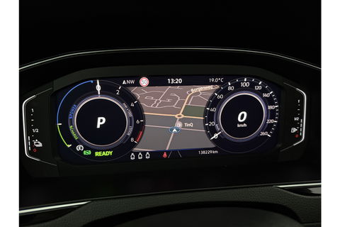 Volkswagen Passat 1.4 TSI 218PK GTE | Panoramadak | Virtual Cockpit | LED | Camera | Trekhaak | Navigatie | Adaptive Cruise