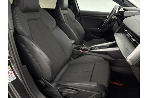 Audi A3 30 TFSI S-Line | LED | Virtual Cockpit | Carplay | Cruisecontrol | Navigatie | Parkeersens. | 18''LMV