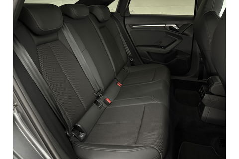 Audi A3 30 TFSI S-Line | LED | Virtual Cockpit | Carplay | Cruisecontrol | Navigatie | Parkeersens. | 18''LMV