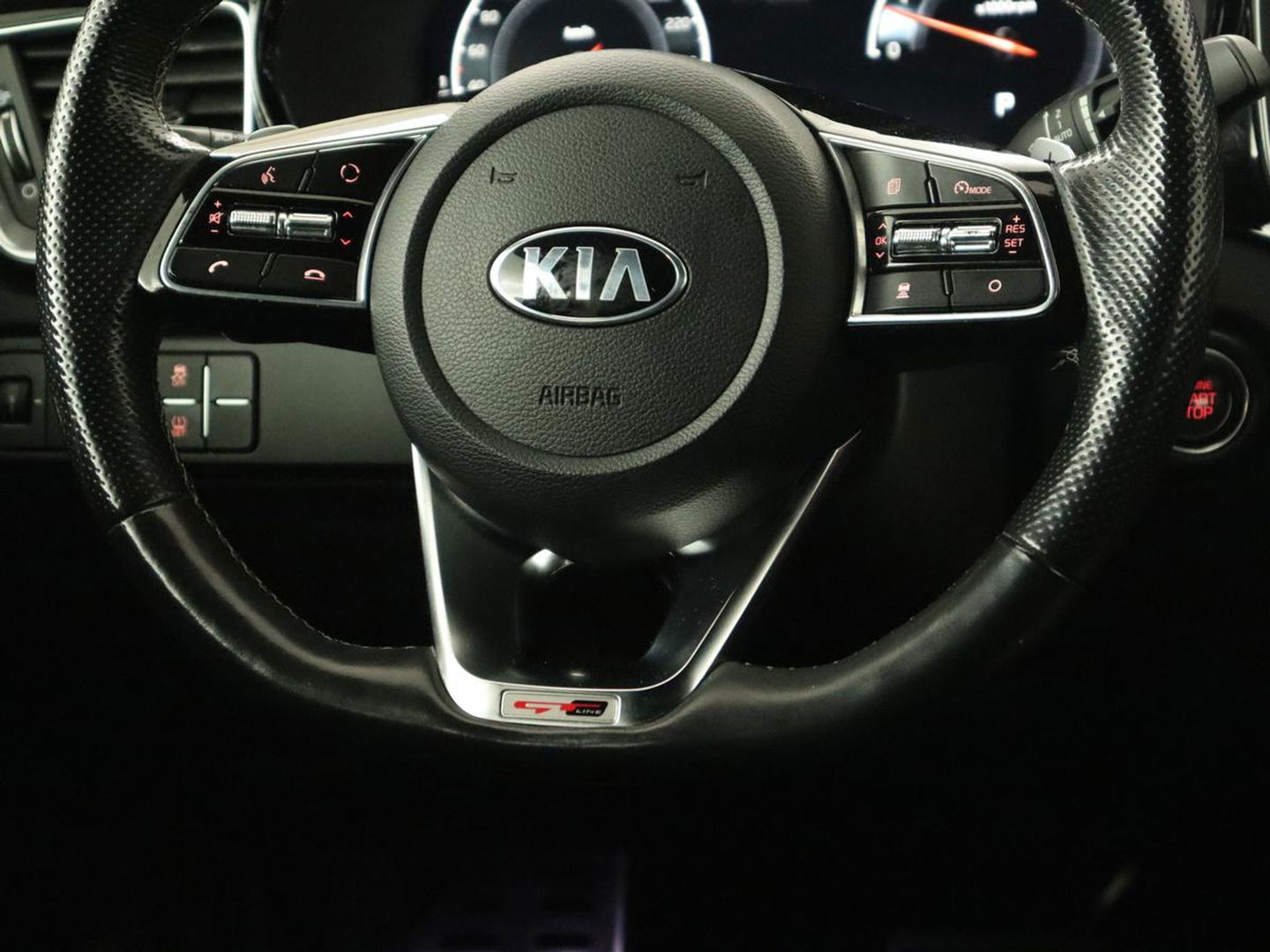 Kia ProCeed 1.5 T-GDI GT-Line | Panoramadak | Trekhaak | Stoel & stuurverwarming | Leder/Alcantara | Adaptive cruise | Carplay | Navigatie | Camera | Keyless | Digital Cockpit