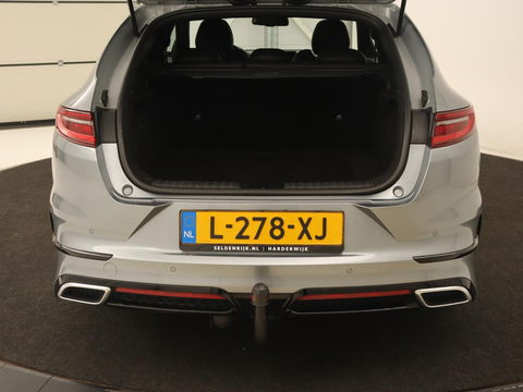 Kia ProCeed 1.5 T-GDI GT-Line | Panoramadak | Trekhaak | Stoel & stuurverwarming | Leder/Alcantara | Adaptive cruise | Carplay | Navigatie | Camera | Keyless | Digital Cockpit