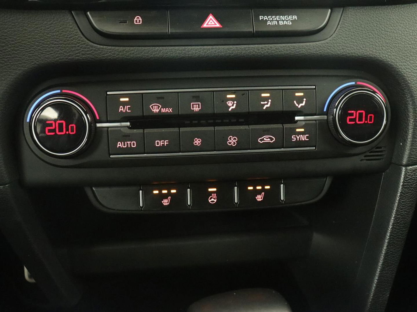 Kia ProCeed 1.5 T-GDI GT-Line | Panoramadak | Trekhaak | Stoel & stuurverwarming | Leder/Alcantara | Adaptive cruise | Carplay | Navigatie | Camera | Keyless | Digital Cockpit