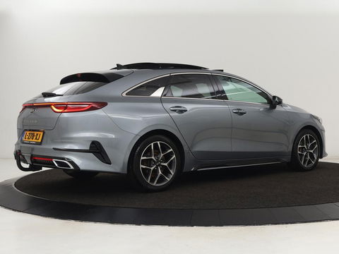 Kia ProCeed 1.5 T-GDI GT-Line | Panoramadak | Trekhaak | Stoel & stuurverwarming | Leder/Alcantara | Adaptive cruise | Carplay | Navigatie | Camera | Keyless | Digital Cockpit