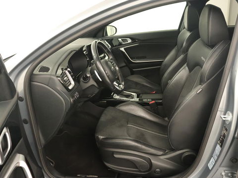 Kia ProCeed 1.5 T-GDI GT-Line | Panoramadak | Trekhaak | Stoel & stuurverwarming | Leder/Alcantara | Adaptive cruise | Carplay | Navigatie | Camera | Keyless | Digital Cockpit
