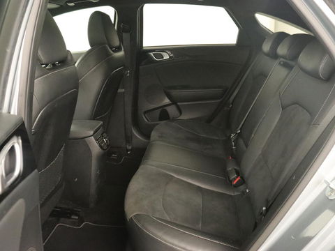 Kia ProCeed 1.5 T-GDI GT-Line | Panoramadak | Trekhaak | Stoel & stuurverwarming | Leder/Alcantara | Adaptive cruise | Carplay | Navigatie | Camera | Keyless | Digital Cockpit