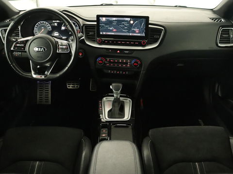 Kia ProCeed 1.5 T-GDI GT-Line | Panoramadak | Trekhaak | Stoel & stuurverwarming | Leder/Alcantara | Adaptive cruise | Carplay | Navigatie | Camera | Keyless | Digital Cockpit
