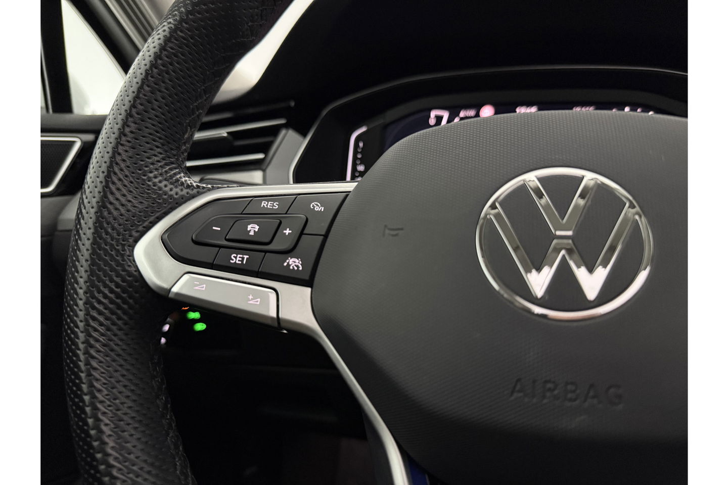 Volkswagen Passat 1.4 TSI 218PK GTE | Panoramadak | 360° | Virtual Cockpit | LED | Adaptive Cruise | Carplay | 19"LMV