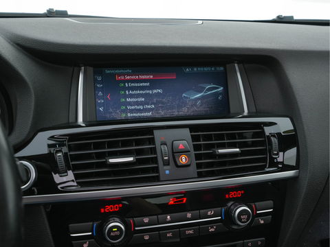 BMW X4 xDrive35d Centennial High Executive M-Sportpack Aut. *PANO | HEAD-UP | LEATHER-FABRIC | FULL-LED | ADAPTIVE-CRUISE | MEMORY-PACK | CAMERA | NAVI-FULLMAP | HEATED-SPORTSEATS | TOWBAR | PRIVACY-GLASS | SHIFT-PADDLES | 20''ALU*