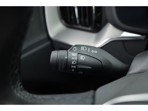 Volvo XC60 2.0 T8 Plug-in hybrid AWD Ultra Dark | Bowers & Wilkins | Massage | Trekhaak | Head-up | 360 camera |
