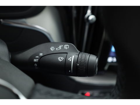 Volvo XC60 2.0 T8 Plug-in hybrid AWD Ultra Dark | Bowers & Wilkins | Massage | Trekhaak | Head-up | 360 camera |