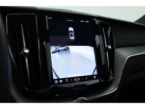Volvo XC60 2.0 T8 Plug-in hybrid AWD Ultra Dark | Bowers & Wilkins | Massage | Trekhaak | Head-up | 360 camera |