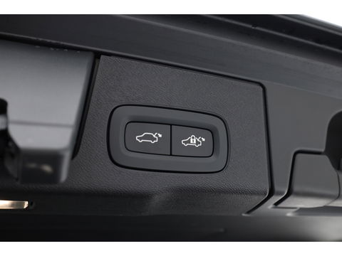 Volvo XC60 2.0 T8 Plug-in hybrid AWD Ultra Dark | Bowers & Wilkins | Massage | Trekhaak | Head-up | 360 camera |