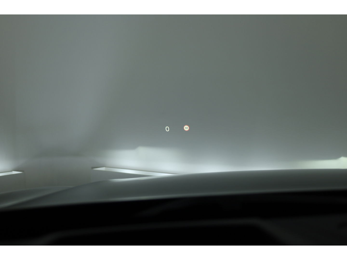 Volvo V90 T8 Recharge Ultra Dark | Luchtvering | Pano | HUD | Elek. Trekhaak | Harman Kardon | Memory seats