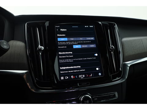 Volvo V90 T8 Recharge Ultra Dark | Luchtvering | Pano | HUD | Elek. Trekhaak | Harman Kardon | Memory seats