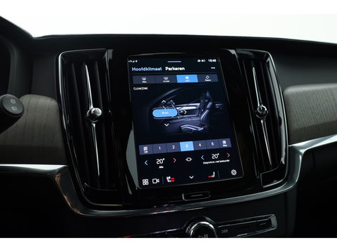 Volvo V90 T8 Recharge Ultra Dark | Luchtvering | Pano | HUD | Elek. Trekhaak | Harman Kardon | Memory seats