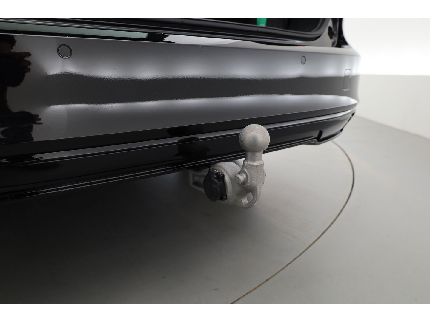 Volvo V90 T8 Recharge Ultra Dark | Luchtvering | Pano | HUD | Elek. Trekhaak | Harman Kardon | Memory seats