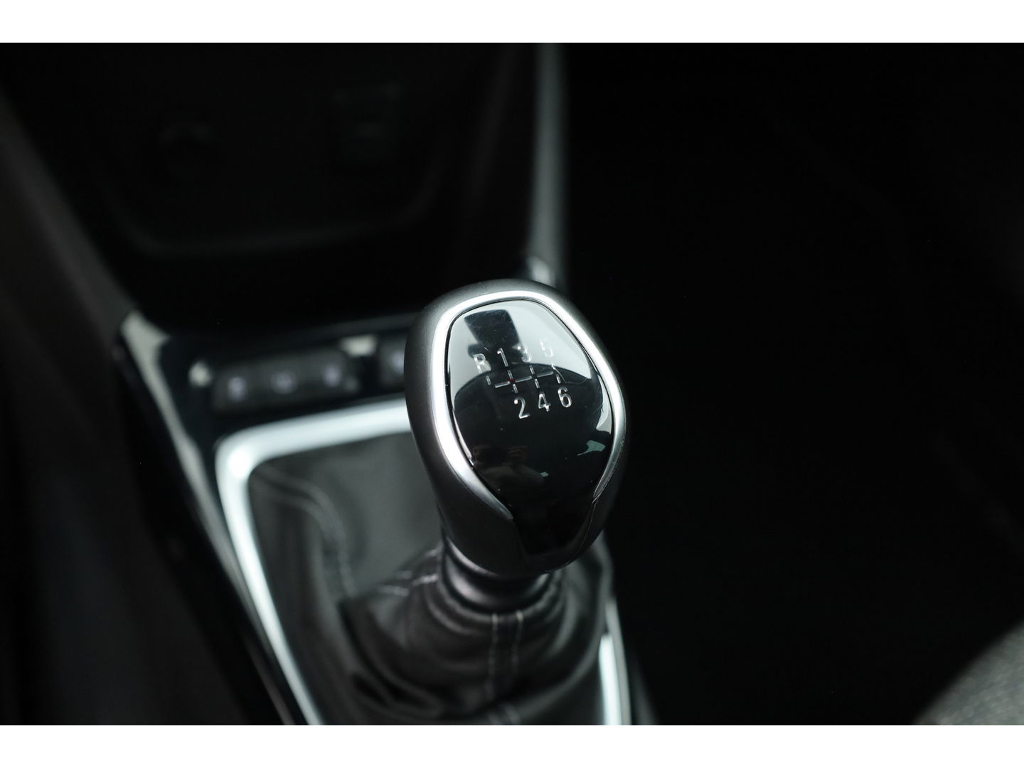 Opel Crossland 1.2 Turbo Elegance | Apple CarPlay & Android Auto | Camera | LED | Clima | 4-Seasons