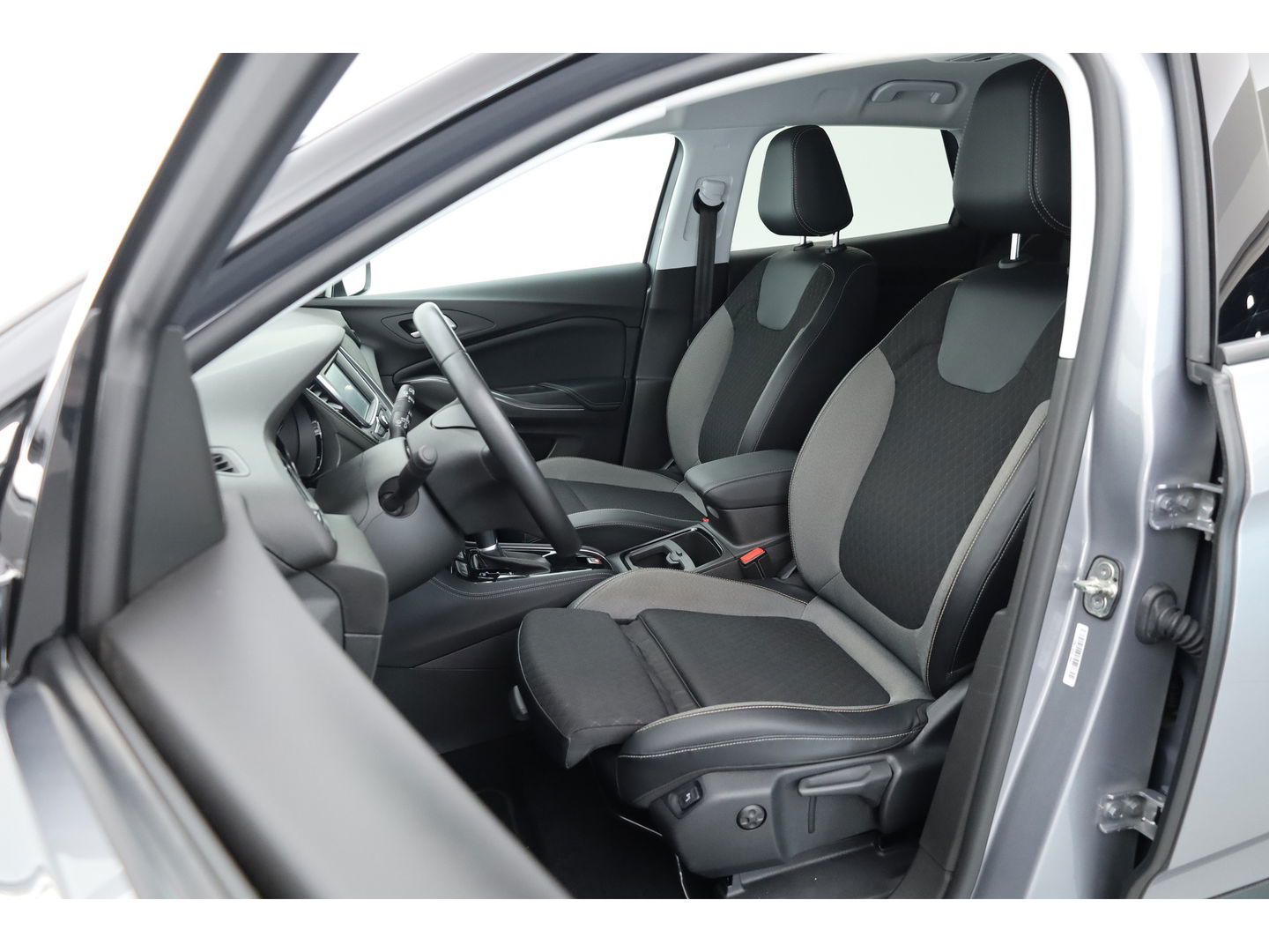 Opel Grandland X 1.2 Turbo Innovation Aut. | Apple CarPlay | Camera | Afn. Trekhaak | LED | Clima