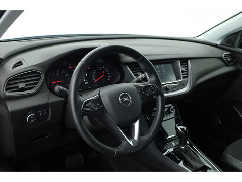 Opel Grandland X 1.2 Turbo Innovation Aut. | Apple CarPlay | Camera | Afn. Trekhaak | LED | Clima