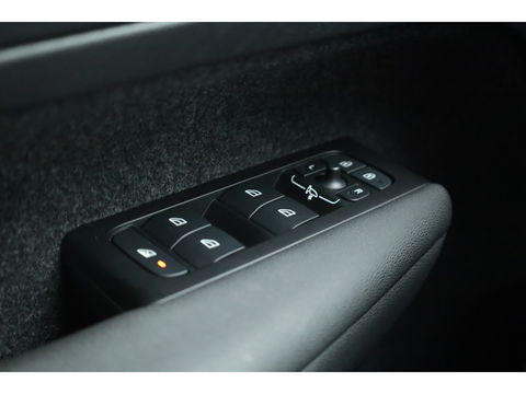 Volvo XC40 T5 Recharge Inscription Expression | Pilot Assist | Elek. trekhaak | Stoel- Stuurverw. | Camera | Keyless