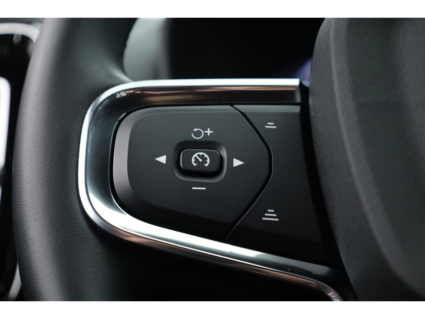 Volvo XC40 T5 Recharge Inscription Expression | Pilot Assist | Elek. trekhaak | Stoel- Stuurverw. | Camera | Keyless