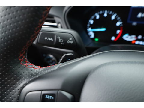 Ford FOCUS Wagon 1.0 EcoBoost ST Line | Navi | CarPlay | Stoel-stuurverw. | Camera | 17''