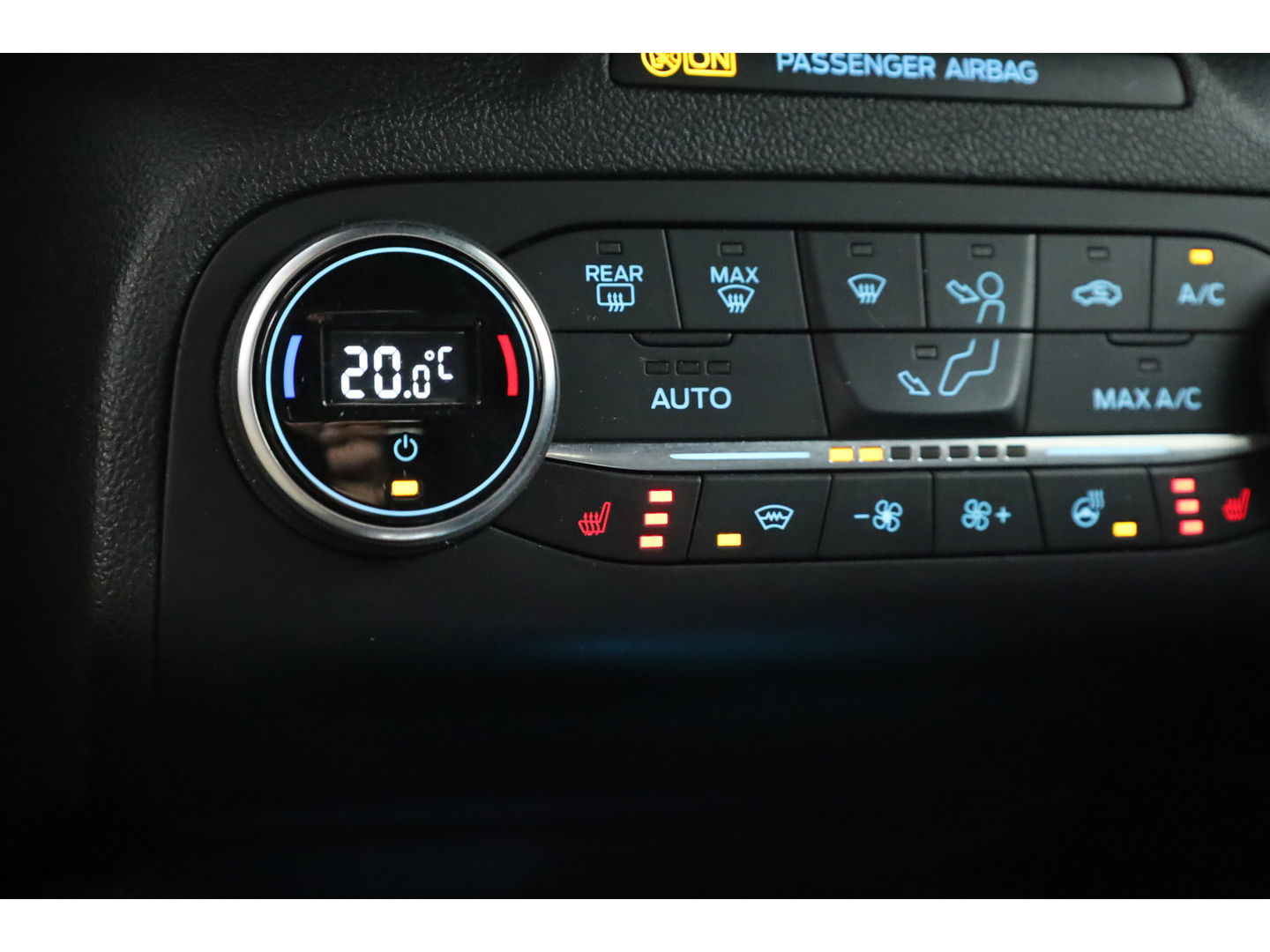 Ford FOCUS Wagon 1.0 EcoBoost ST Line | Navi | CarPlay | Stoel-stuurverw. | Camera | 17''
