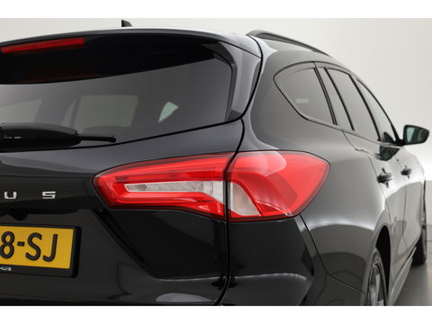 Ford FOCUS Wagon 1.0 EcoBoost ST Line | Navi | CarPlay | Stoel-stuurverw. | Camera | 17''