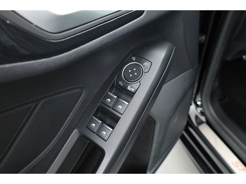 Ford FOCUS Wagon 1.0 EcoBoost ST Line | Navi | CarPlay | Stoel-stuurverw. | Camera | 17''