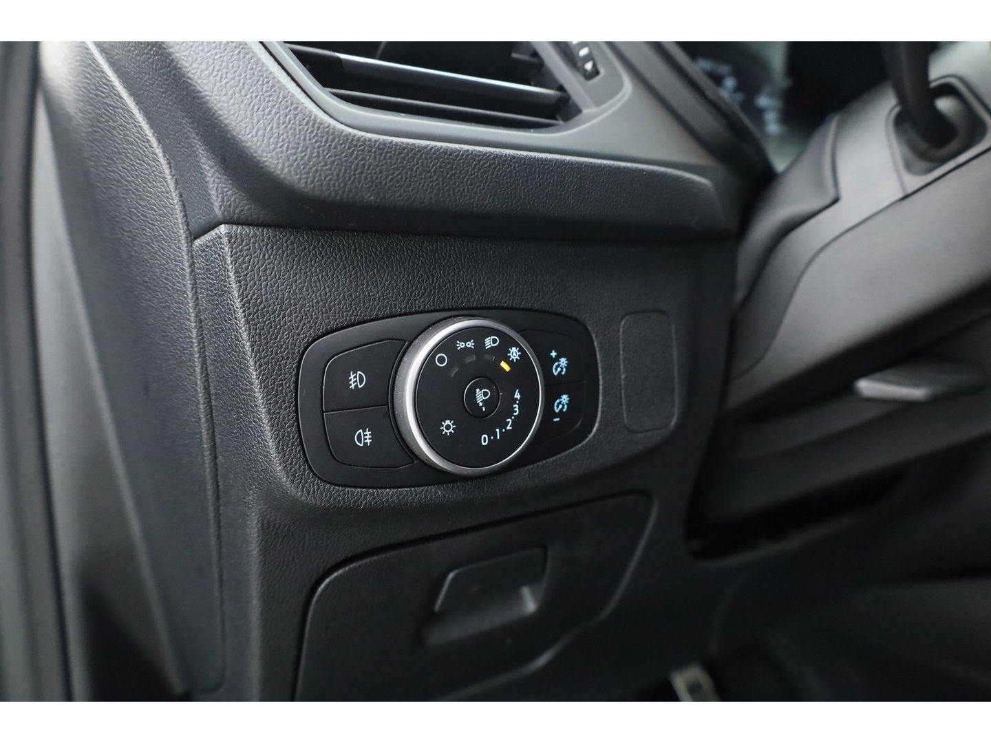 Ford FOCUS Wagon 1.0 EcoBoost ST Line | Navi | CarPlay | Stoel-stuurverw. | Camera | 17''