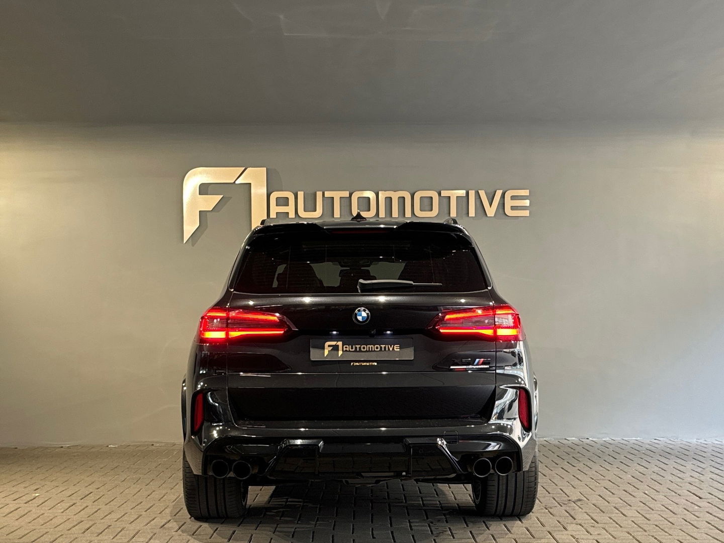 BMW X5 M Competition Pano|Carbon|B&W|Trekhaak|HuD|Massage
