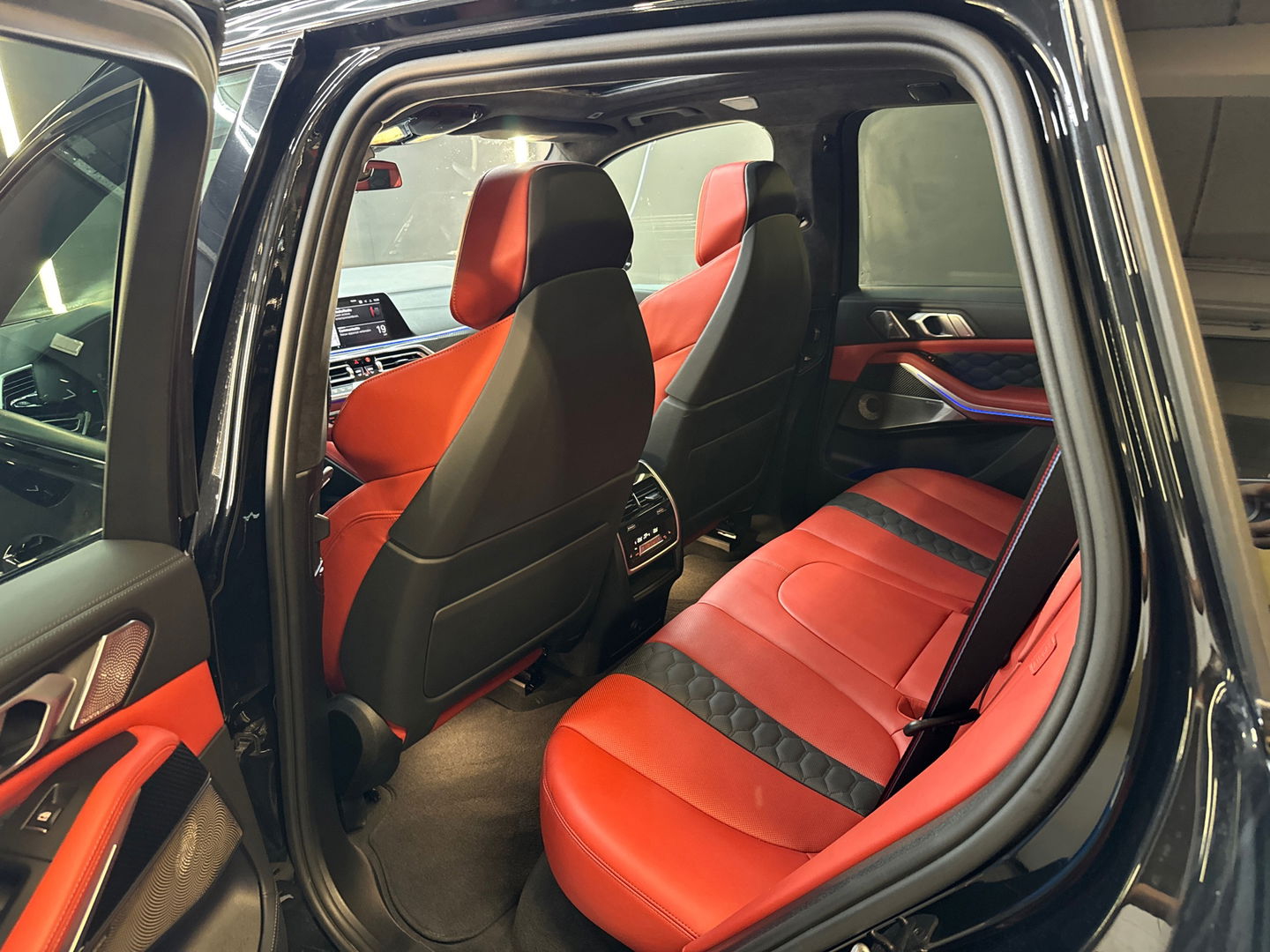 BMW X5 M Competition Pano|Carbon|B&W|Trekhaak|HuD|Massage